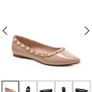Beige rockstud flats